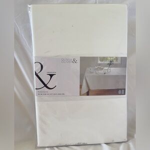 Olivia & Oliver Tablecloth multiple sizes in Madison White Oblong/Oval Tables
